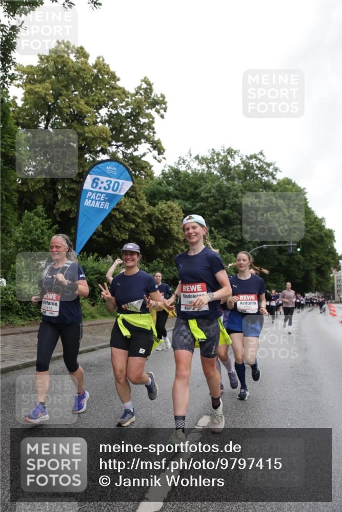 14.06.2026 - REWE Women's Run Jannik Wohlers http://msf.ph/oto/9797415 14.06.2026 10:00:42 Laufen 6, 30, 108, 11114, 11121 meine-sportfotos.de