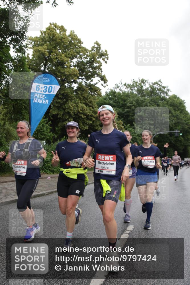 14.06.2026 - REWE Women's Run Jannik Wohlers http://msf.ph/oto/9797424 14.06.2026 10:00:42 Laufen 6, 30, 11114, 10880, 11121 meine-sportfotos.de