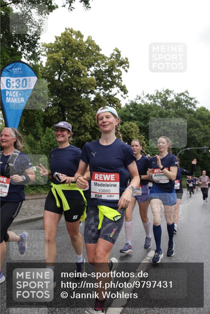 14.06.2026 - REWE Women's Run Jannik Wohlers http://msf.ph/oto/9797431 14.06.2026 10:00:42 Laufen 6, 30, 4, 10880, 81, 11121 meine-sportfotos.de