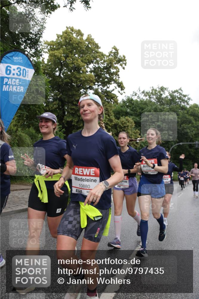 14.06.2026 - REWE Women's Run Jannik Wohlers http://msf.ph/oto/9797435 14.06.2026 10:00:42 Laufen 6, 30, 10880, 10581, 11121 meine-sportfotos.de