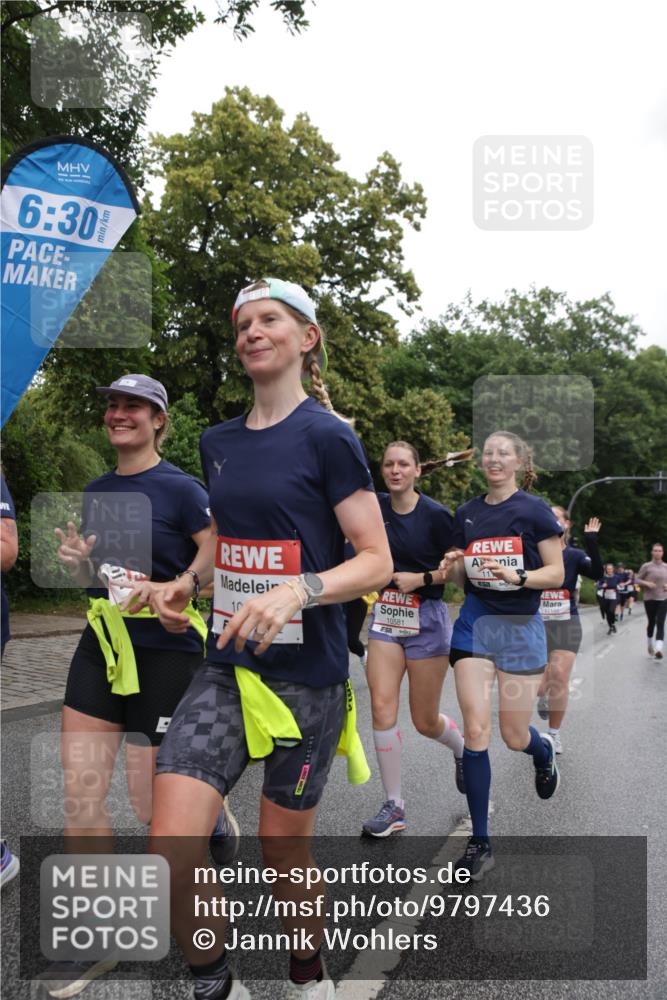 14.06.2026 - REWE Women's Run Jannik Wohlers http://msf.ph/oto/9797436 14.06.2026 10:00:42 Laufen 6, 30, 10, 10581, 11 meine-sportfotos.de