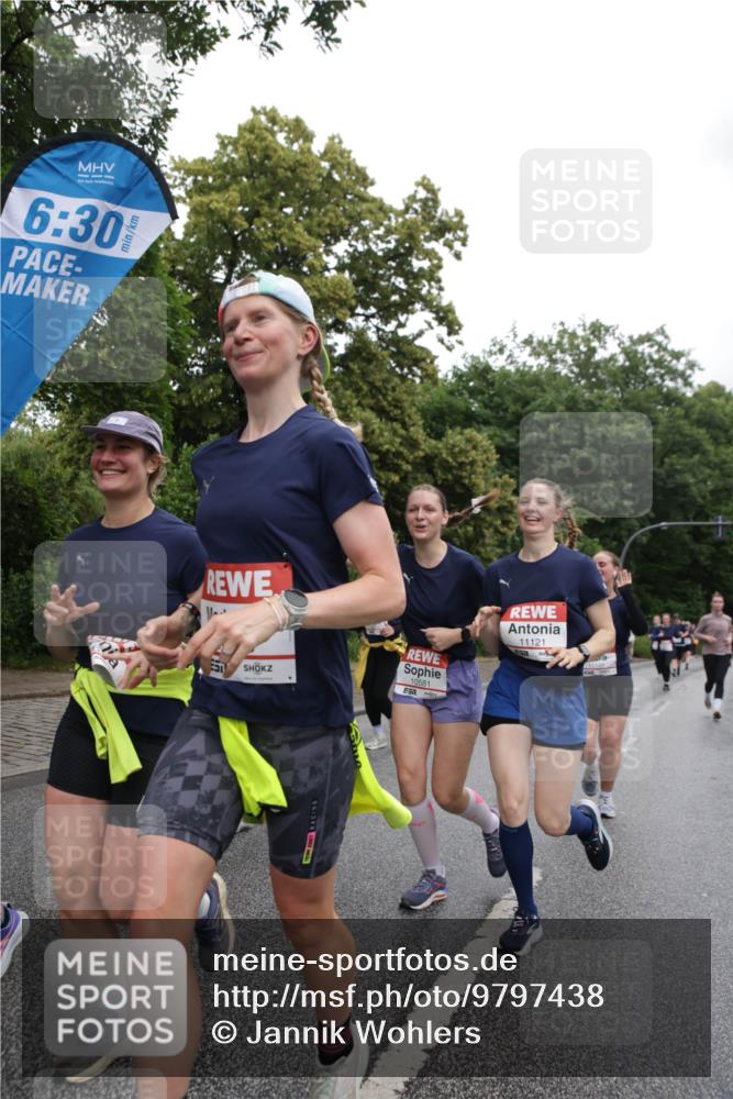 14.06.2026 - REWE Women's Run Jannik Wohlers http://msf.ph/oto/9797438 14.06.2026 10:00:43 Laufen 6, 30, 10581, 11121 meine-sportfotos.de