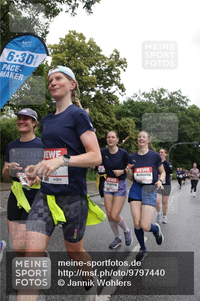 14.06.2026 - REWE Women's Run Jannik Wohlers http://msf.ph/oto/9797440 14.06.2026 10:00:43 Laufen 6, 30, 80, 2007, 10581, 11121 meine-sportfotos.de