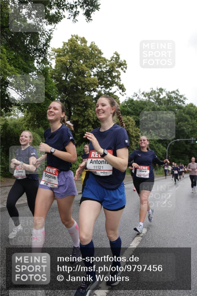 14.06.2026 - REWE Women's Run Jannik Wohlers http://msf.ph/oto/9797456 14.06.2026 10:00:43 Laufen 10019, 10581, 11121, 57, 11148 meine-sportfotos.de
