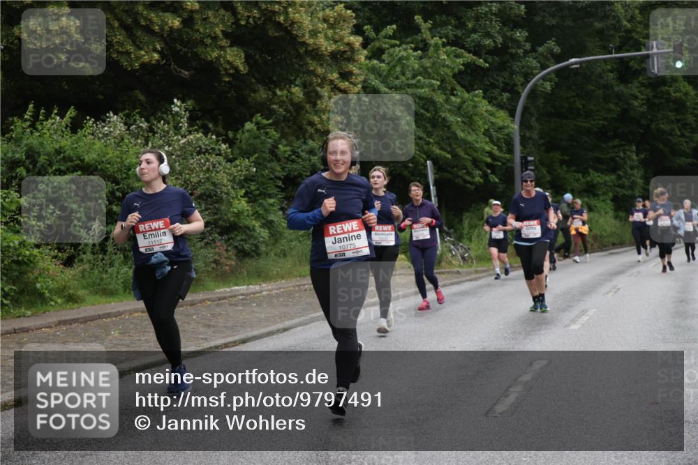 14.06.2026 - REWE Women's Run Jannik Wohlers http://msf.ph/oto/9797491 14.06.2026 10:00:46 Laufen 11112, 51, 10775, 57 meine-sportfotos.de