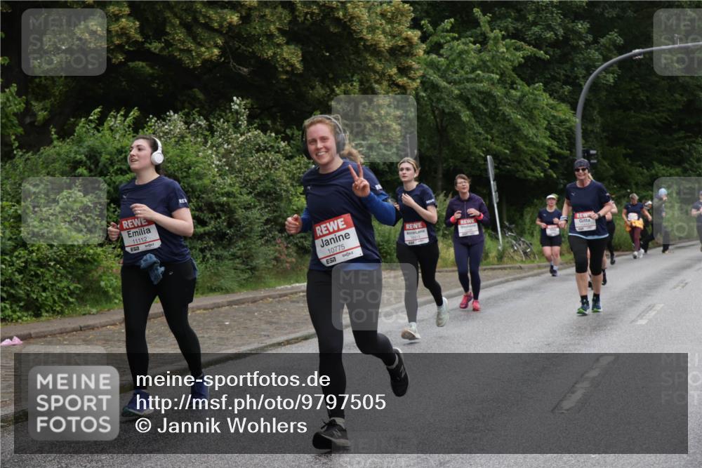 14.06.2026 - REWE Women's Run Jannik Wohlers http://msf.ph/oto/9797505 14.06.2026 10:00:47 Laufen 11112, 10775, 657 meine-sportfotos.de
