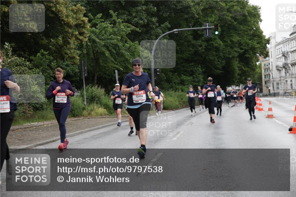 14.06.2026 - REWE Women's Run Jannik Wohlers http://msf.ph/oto/9797538 14.06.2026 10:00:49 Laufen 5, 11410 meine-sportfotos.de