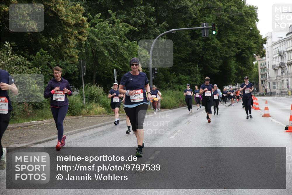 14.06.2026 - REWE Women's Run Jannik Wohlers http://msf.ph/oto/9797539 14.06.2026 10:00:49 Laufen 3, 11410 meine-sportfotos.de