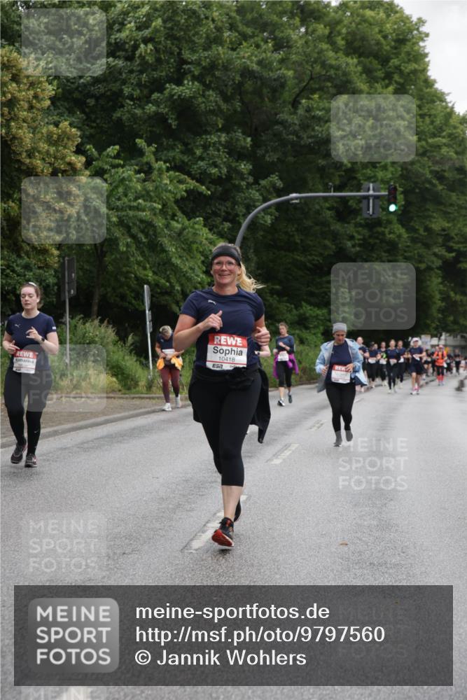 14.06.2026 - REWE Women's Run Jannik Wohlers http://msf.ph/oto/9797560 14.06.2026 10:00:53 Laufen 10418, 7 meine-sportfotos.de