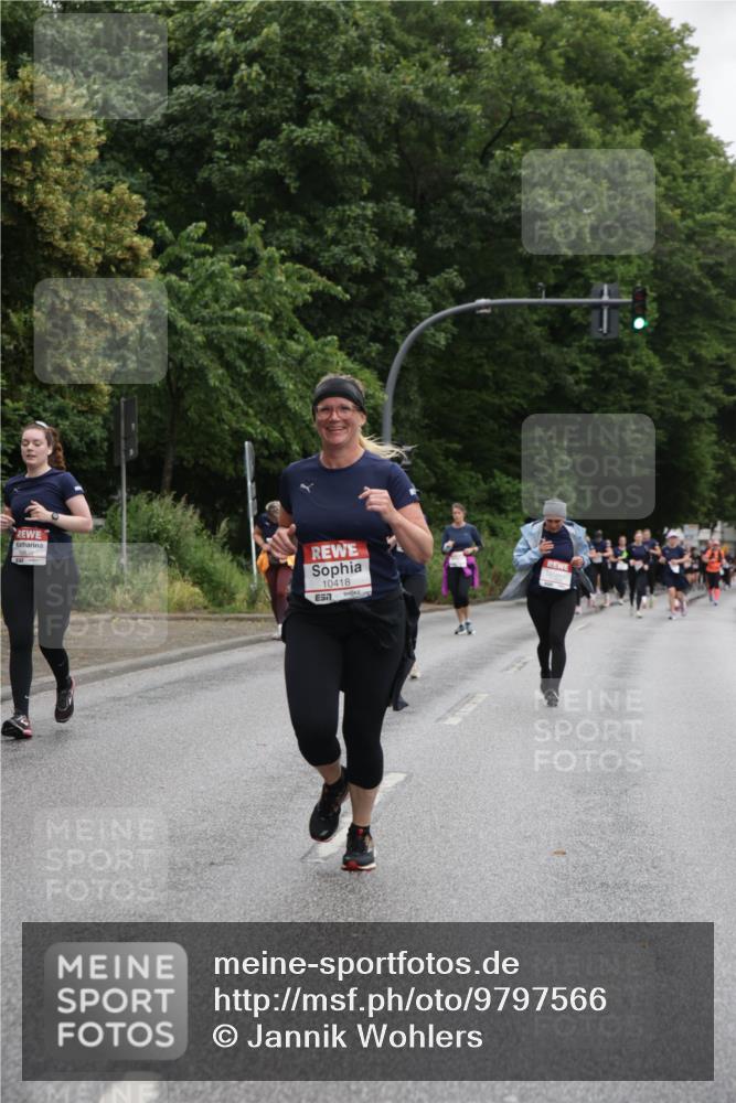 14.06.2026 - REWE Women's Run Jannik Wohlers http://msf.ph/oto/9797566 14.06.2026 10:00:53 Laufen 10418, 7 meine-sportfotos.de