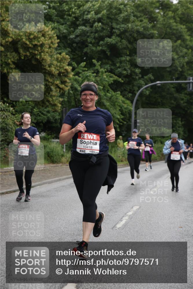 14.06.2026 - REWE Women's Run Jannik Wohlers http://msf.ph/oto/9797571 14.06.2026 10:00:54 Laufen 10418, 7 meine-sportfotos.de