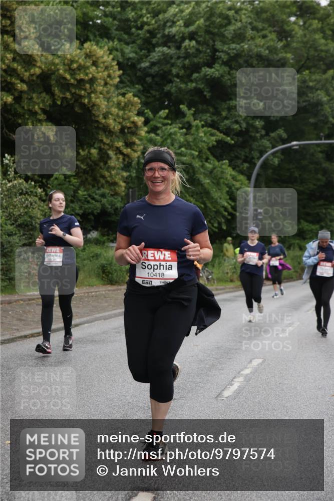 14.06.2026 - REWE Women's Run Jannik Wohlers http://msf.ph/oto/9797574 14.06.2026 10:00:54 Laufen 10418, 57 meine-sportfotos.de
