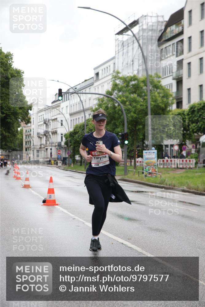 14.06.2026 - REWE Women's Run Jannik Wohlers http://msf.ph/oto/9797577 14.06.2026 10:00:55 Laufen 10117 meine-sportfotos.de
