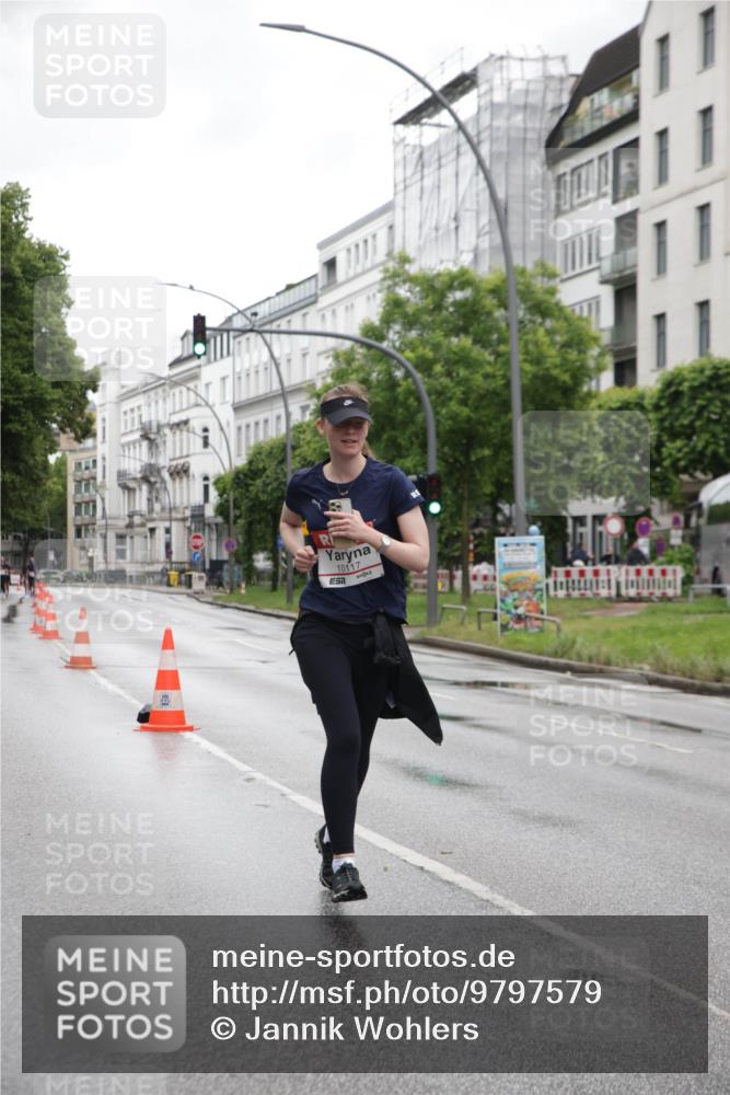 14.06.2026 - REWE Women's Run Jannik Wohlers http://msf.ph/oto/9797579 14.06.2026 10:00:55 Laufen 10117 meine-sportfotos.de