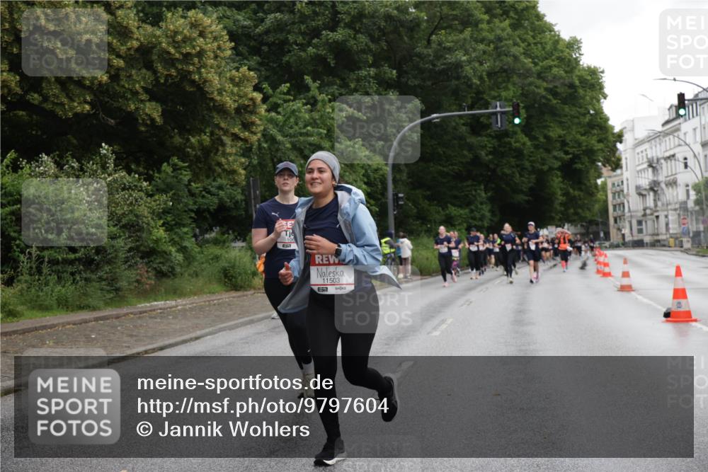 14.06.2026 - REWE Women's Run Jannik Wohlers http://msf.ph/oto/9797604 14.06.2026 10:00:57 Laufen 106, 57, 11503, 657 meine-sportfotos.de