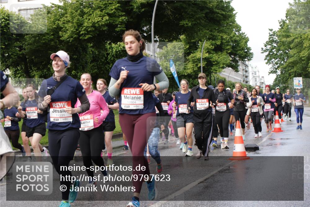 14.06.2026 - REWE Women's Run Jannik Wohlers http://msf.ph/oto/9797623 14.06.2026 09:11:53 Laufen 11077, 11231, 657, 10504, 11012 meine-sportfotos.de