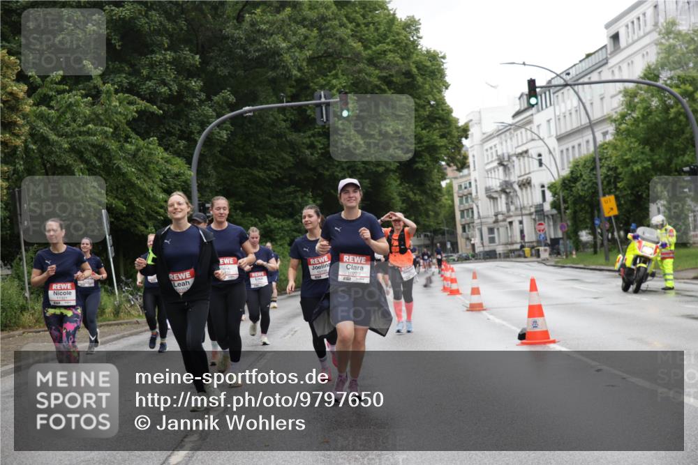 14.06.2026 - REWE Women's Run Jannik Wohlers http://msf.ph/oto/9797650 14.06.2026 10:01:05 Laufen 11321, 0353, 10723, 01 meine-sportfotos.de
