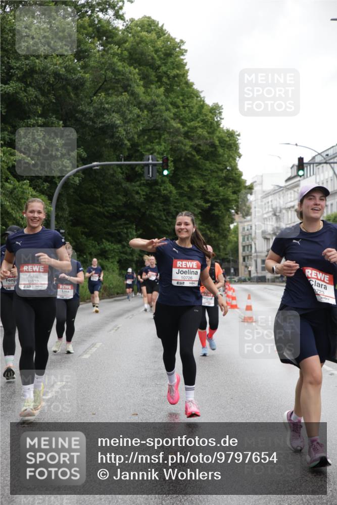14.06.2026 - REWE Women's Run Jannik Wohlers http://msf.ph/oto/9797654 14.06.2026 10:01:07 Laufen 11532, 57, 10726, 723 meine-sportfotos.de