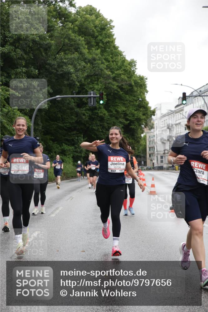14.06.2026 - REWE Women's Run Jannik Wohlers http://msf.ph/oto/9797656 14.06.2026 10:01:07 Laufen 10255, 11532, 57, 10726, 7, 0723 meine-sportfotos.de
