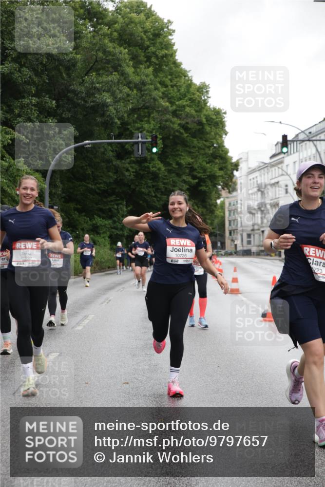 14.06.2026 - REWE Women's Run Jannik Wohlers http://msf.ph/oto/9797657 14.06.2026 10:01:07 Laufen 11532, 57, 10726, 7, 723 meine-sportfotos.de