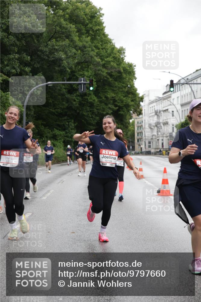 14.06.2026 - REWE Women's Run Jannik Wohlers http://msf.ph/oto/9797660 14.06.2026 10:01:07 Laufen 11532, 7, 10726, 57 meine-sportfotos.de