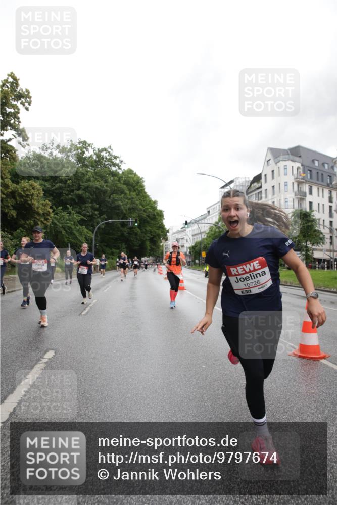 14.06.2026 - REWE Women's Run Jannik Wohlers http://msf.ph/oto/9797674 14.06.2026 10:01:09 Laufen 10726 meine-sportfotos.de