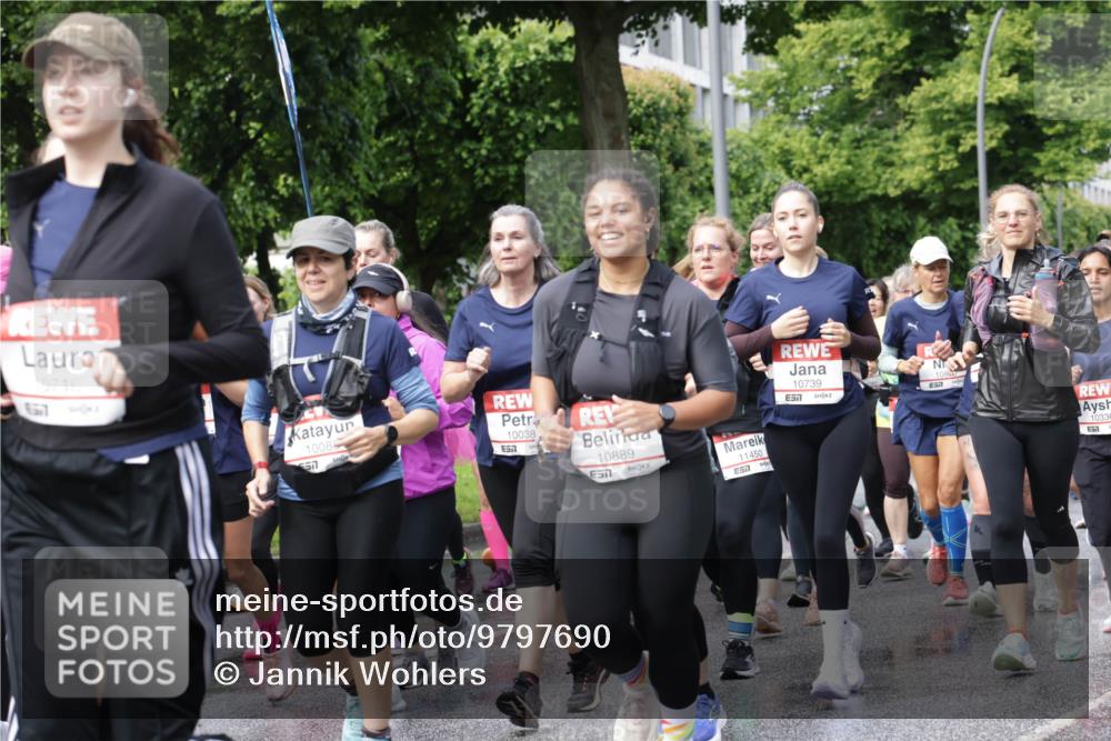 14.06.2026 - REWE Women's Run Jannik Wohlers http://msf.ph/oto/9797690 14.06.2026 09:11:56 Laufen 10710, 8577, 1008, 57, 10038, 10889, 11450, 10739, 1080, 10336, 7 meine-sportfotos.de