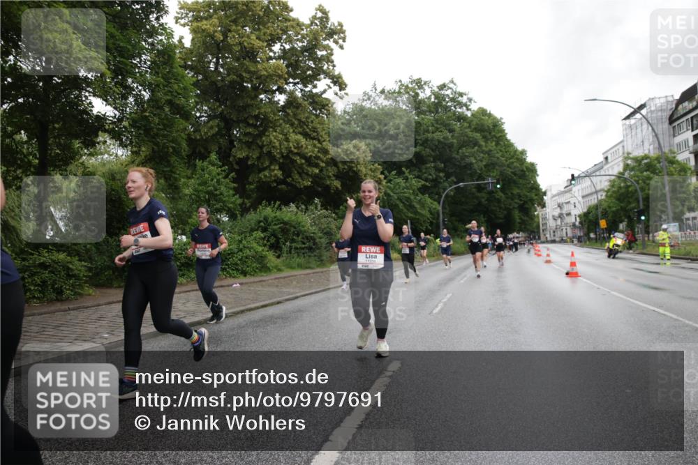14.06.2026 - REWE Women's Run Jannik Wohlers http://msf.ph/oto/9797691 14.06.2026 10:01:11 Laufen 11235 meine-sportfotos.de
