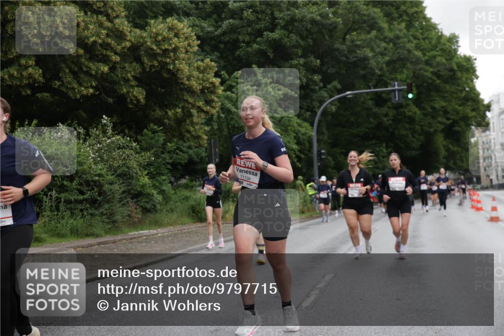 14.06.2026 - REWE Women's Run Jannik Wohlers http://msf.ph/oto/9797715 14.06.2026 10:01:14 Laufen 11134 meine-sportfotos.de