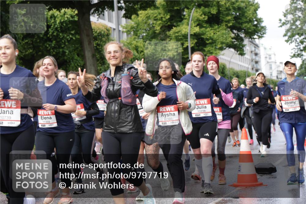 14.06.2026 - REWE Women's Run Jannik Wohlers http://msf.ph/oto/9797719 14.06.2026 09:11:57 Laufen 10739, 577, 11359, 120, 5, 10336, 657, 10238, 511, 1180 meine-sportfotos.de