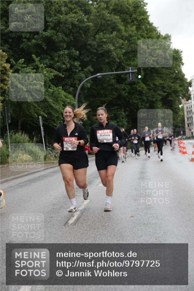 14.06.2026 - REWE Women's Run Jannik Wohlers http://msf.ph/oto/9797725 14.06.2026 10:01:15 Laufen 1062, 10474 meine-sportfotos.de