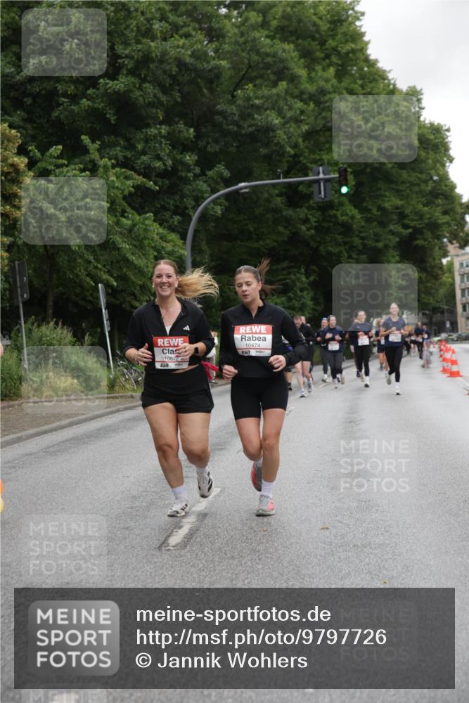 14.06.2026 - REWE Women's Run Jannik Wohlers http://msf.ph/oto/9797726 14.06.2026 10:01:15 Laufen 10672, 10474, 7 meine-sportfotos.de