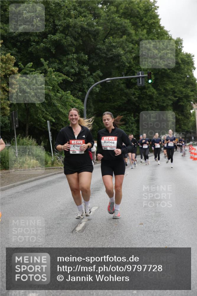 14.06.2026 - REWE Women's Run Jannik Wohlers http://msf.ph/oto/9797728 14.06.2026 10:01:15 Laufen 10672, 57, 10474, 57 meine-sportfotos.de