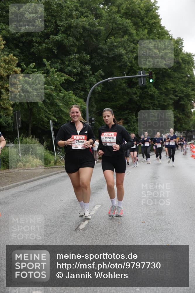 14.06.2026 - REWE Women's Run Jannik Wohlers http://msf.ph/oto/9797730 14.06.2026 10:01:15 Laufen 10672, 57, 10474, 577 meine-sportfotos.de