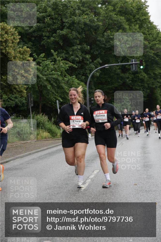 14.06.2026 - REWE Women's Run Jannik Wohlers http://msf.ph/oto/9797736 14.06.2026 10:01:16 Laufen 10672, 10474, 657 meine-sportfotos.de