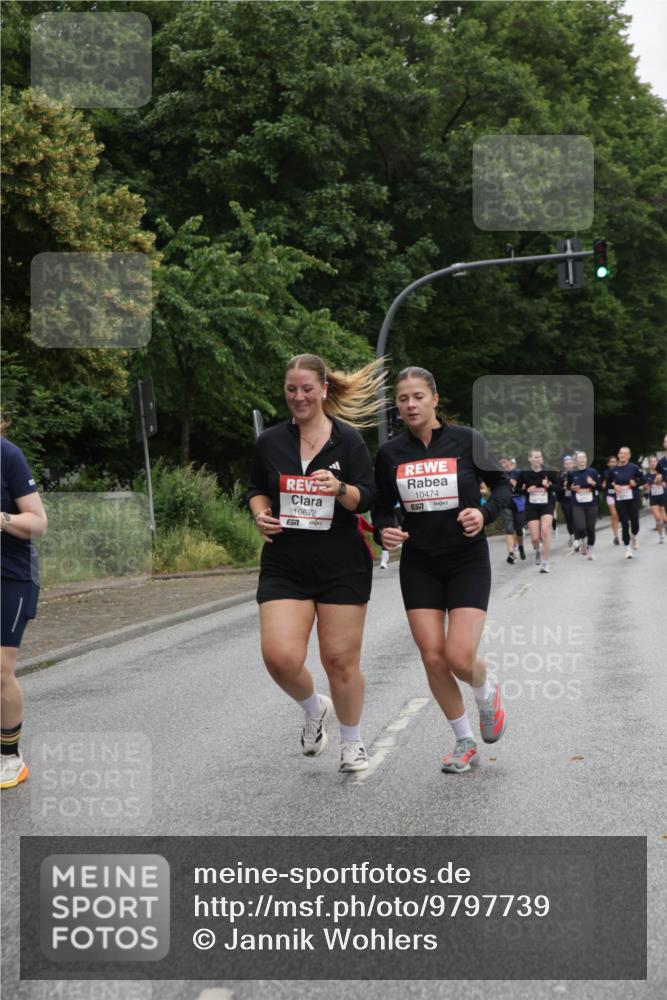 14.06.2026 - REWE Women's Run Jannik Wohlers http://msf.ph/oto/9797739 14.06.2026 10:01:16 Laufen 10672, 657, 10474, 657 meine-sportfotos.de