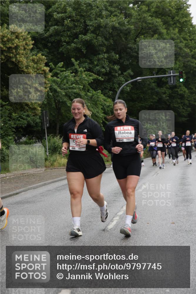 14.06.2026 - REWE Women's Run Jannik Wohlers http://msf.ph/oto/9797745 14.06.2026 10:01:16 Laufen 10, 10474, 57 meine-sportfotos.de
