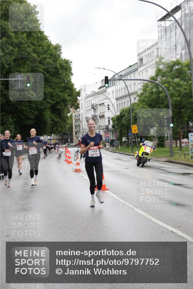 14.06.2026 - REWE Women's Run Jannik Wohlers http://msf.ph/oto/9797752 14.06.2026 10:01:20 Laufen  meine-sportfotos.de