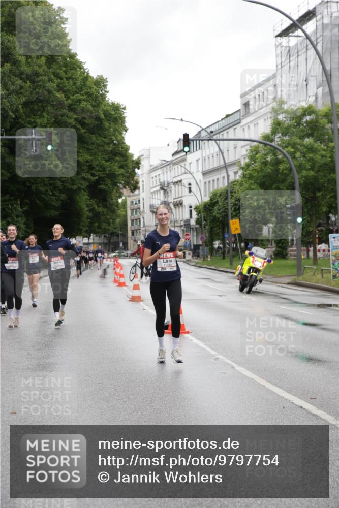 14.06.2026 - REWE Women's Run Jannik Wohlers http://msf.ph/oto/9797754 14.06.2026 10:01:20 Laufen 11010, 257, 01 meine-sportfotos.de