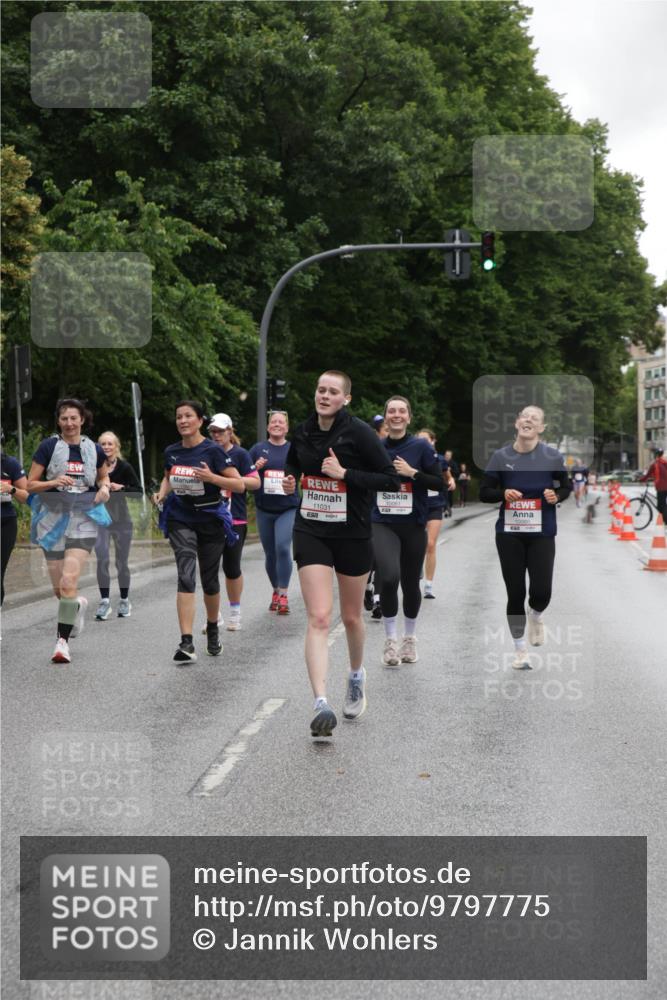 14.06.2026 - REWE Women's Run Jannik Wohlers http://msf.ph/oto/9797775 14.06.2026 10:01:22 Laufen 11031, 51 meine-sportfotos.de