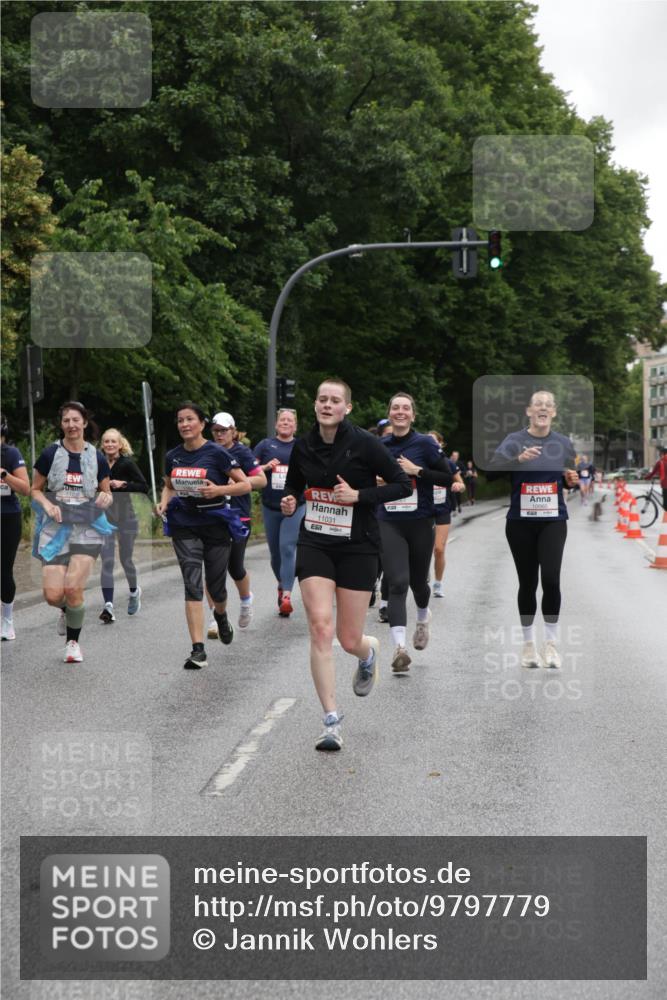14.06.2026 - REWE Women's Run Jannik Wohlers http://msf.ph/oto/9797779 14.06.2026 10:01:22 Laufen 11031, 57, 10060 meine-sportfotos.de