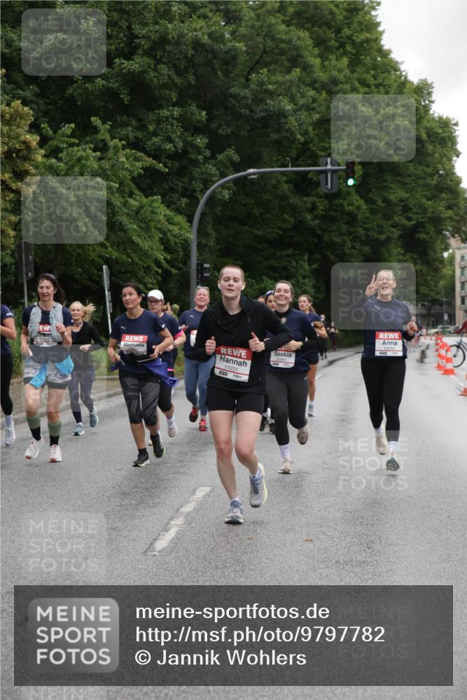 14.06.2026 - REWE Women's Run Jannik Wohlers http://msf.ph/oto/9797782 14.06.2026 10:01:22 Laufen 11233, 11031 meine-sportfotos.de