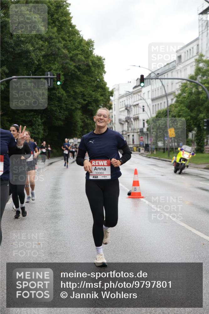 14.06.2026 - REWE Women's Run Jannik Wohlers http://msf.ph/oto/9797801 14.06.2026 10:01:24 Laufen 10060 meine-sportfotos.de