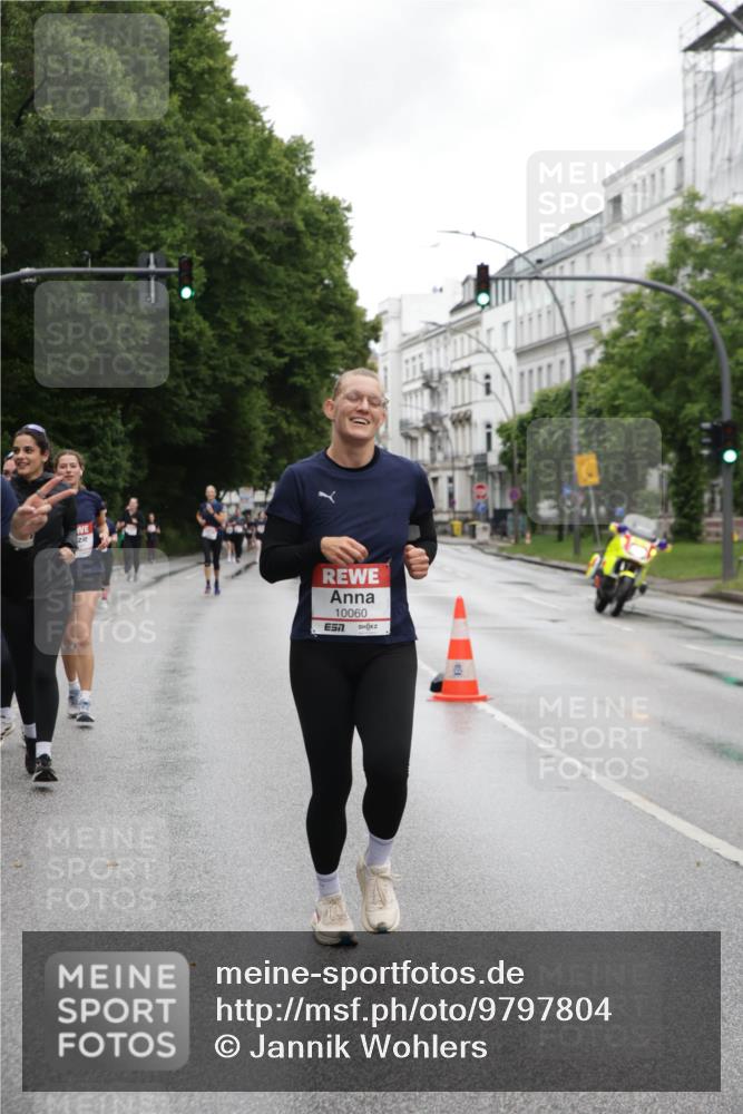 14.06.2026 - REWE Women's Run Jannik Wohlers http://msf.ph/oto/9797804 14.06.2026 10:01:24 Laufen 10060 meine-sportfotos.de