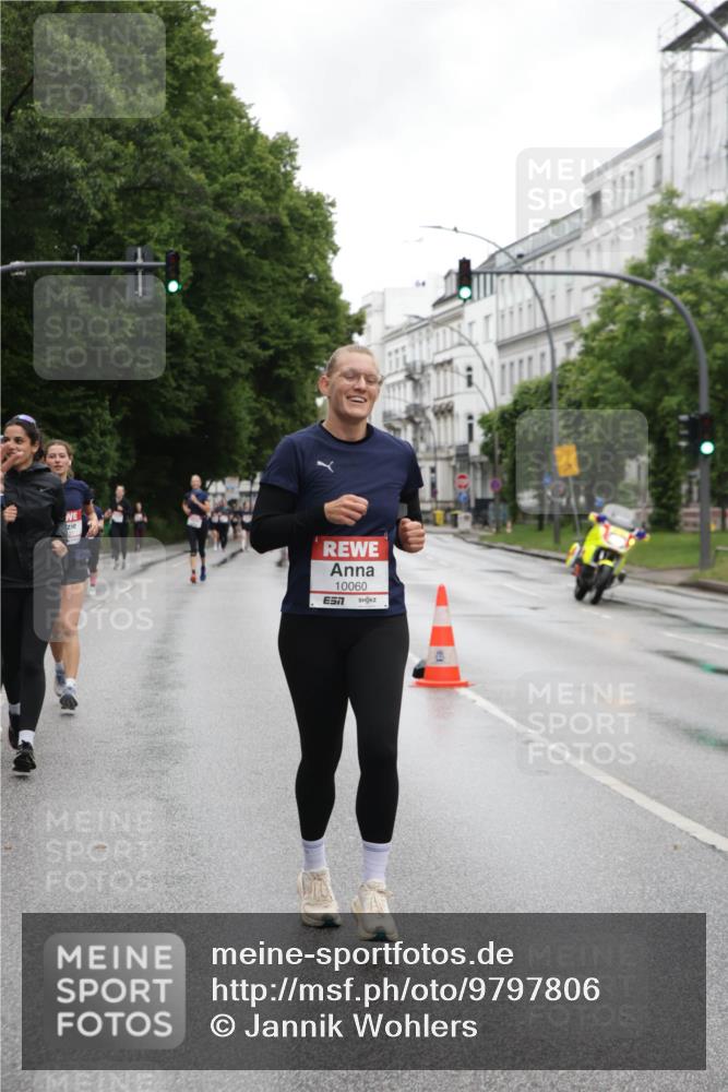 14.06.2026 - REWE Women's Run Jannik Wohlers http://msf.ph/oto/9797806 14.06.2026 10:01:24 Laufen 10060, 7 meine-sportfotos.de