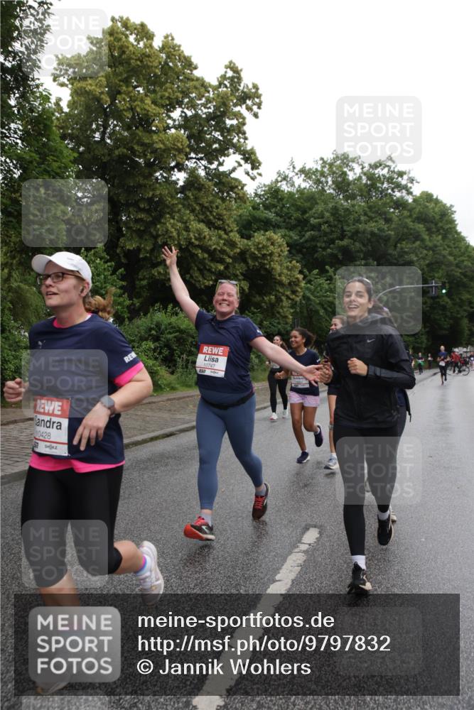 14.06.2026 - REWE Women's Run Jannik Wohlers http://msf.ph/oto/9797832 14.06.2026 10:01:27 Laufen 10428, 10747, 57 meine-sportfotos.de