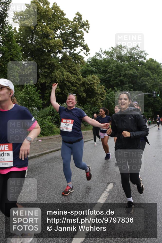 14.06.2026 - REWE Women's Run Jannik Wohlers http://msf.ph/oto/9797836 14.06.2026 10:01:27 Laufen 28, 10747, 57 meine-sportfotos.de