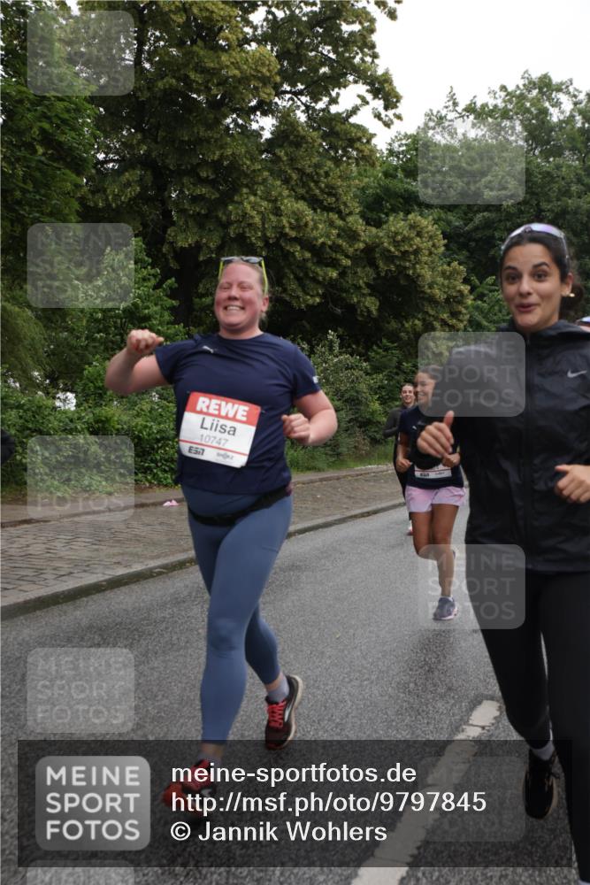 14.06.2026 - REWE Women's Run Jannik Wohlers http://msf.ph/oto/9797845 14.06.2026 10:01:27 Laufen 10747, 517 meine-sportfotos.de