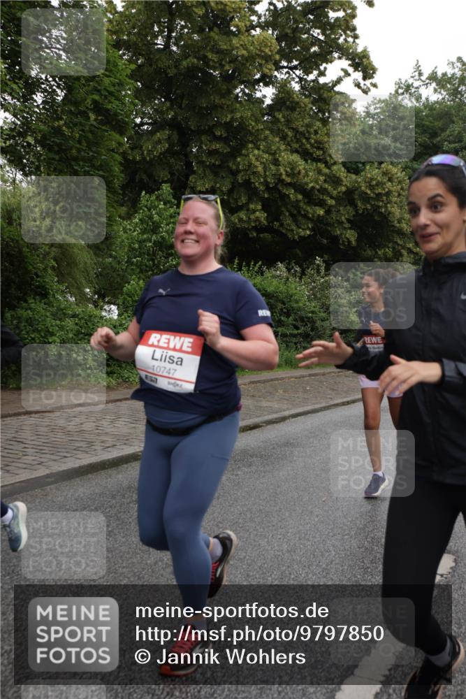 14.06.2026 - REWE Women's Run Jannik Wohlers http://msf.ph/oto/9797850 14.06.2026 10:01:27 Laufen 3, 10747, 657 meine-sportfotos.de