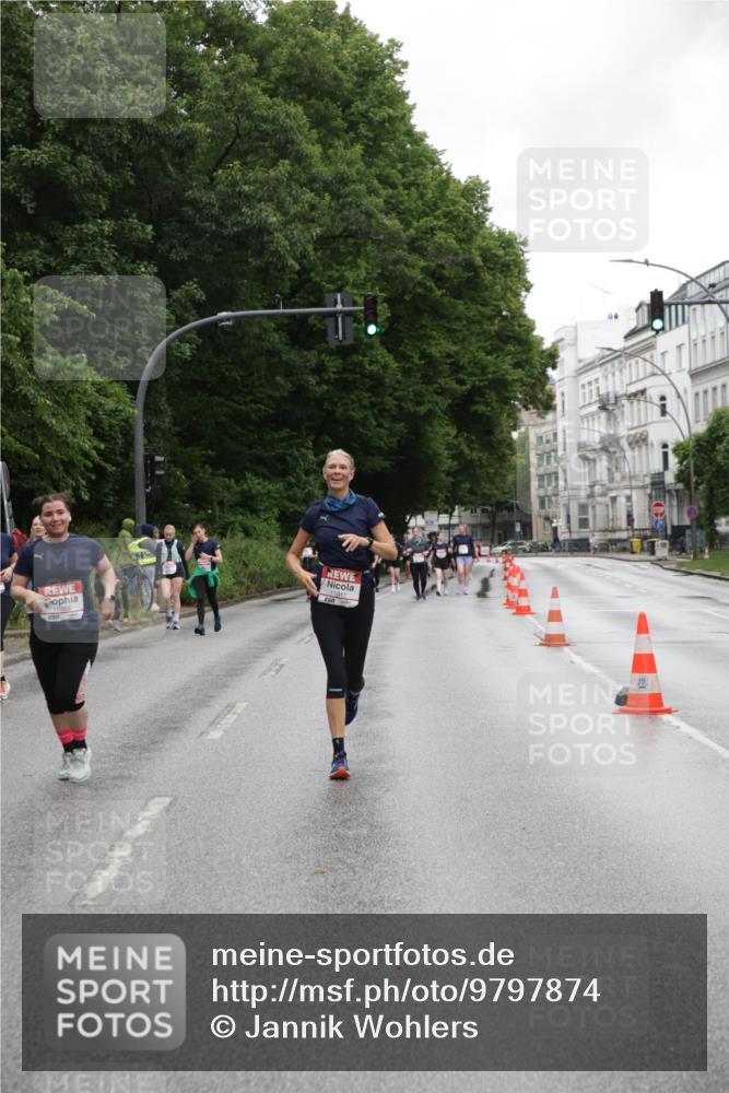 14.06.2026 - REWE Women's Run Jannik Wohlers http://msf.ph/oto/9797874 14.06.2026 10:01:32 Laufen 11011 meine-sportfotos.de